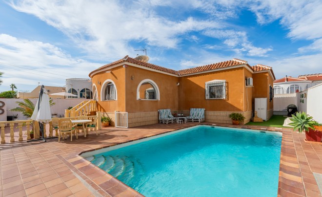 Venta · Villa / Chalet · Ciudad Quesada