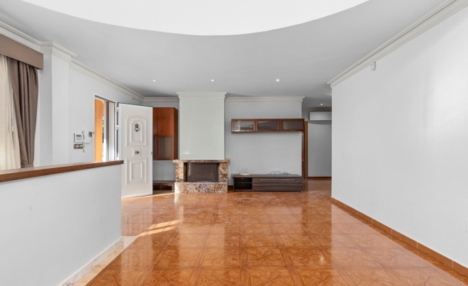 Venta · Villa / Chalet · Los Balcones