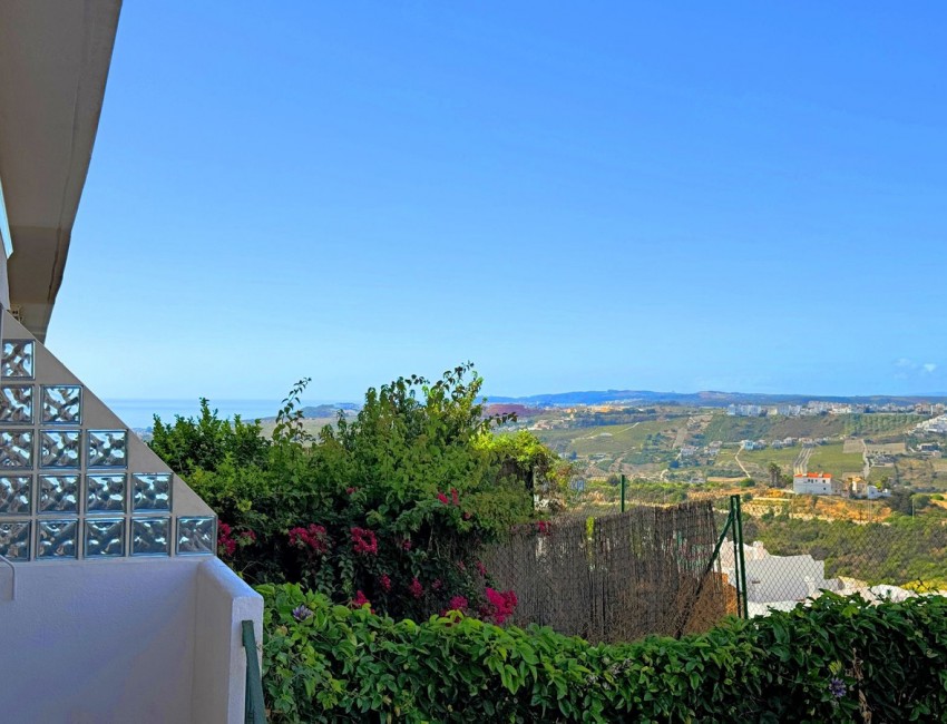 Sale · Apartment / Flat · Casares · Costa del Sol