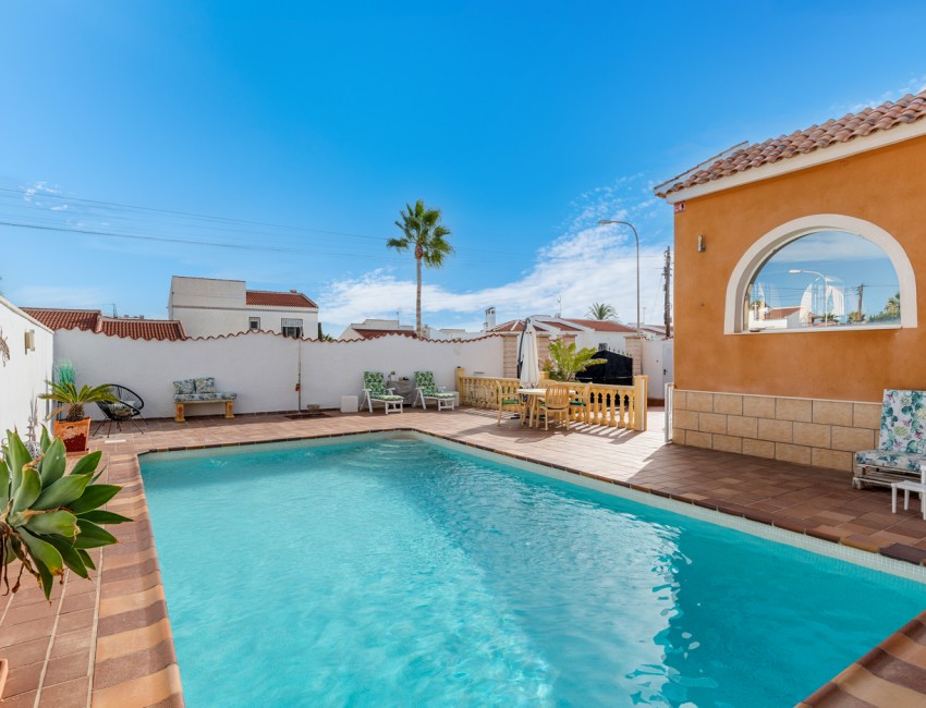 Venta · Villa / Chalet · Ciudad Quesada