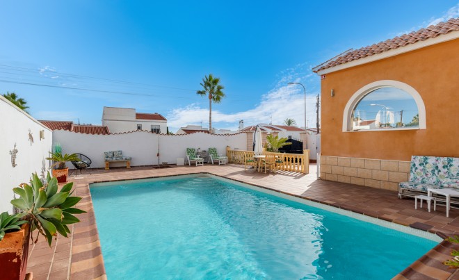 Venta · Villa / Chalet · Ciudad Quesada