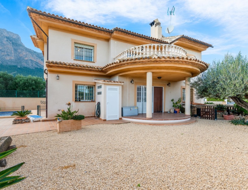 Venta · Villa / Chalet · Polop