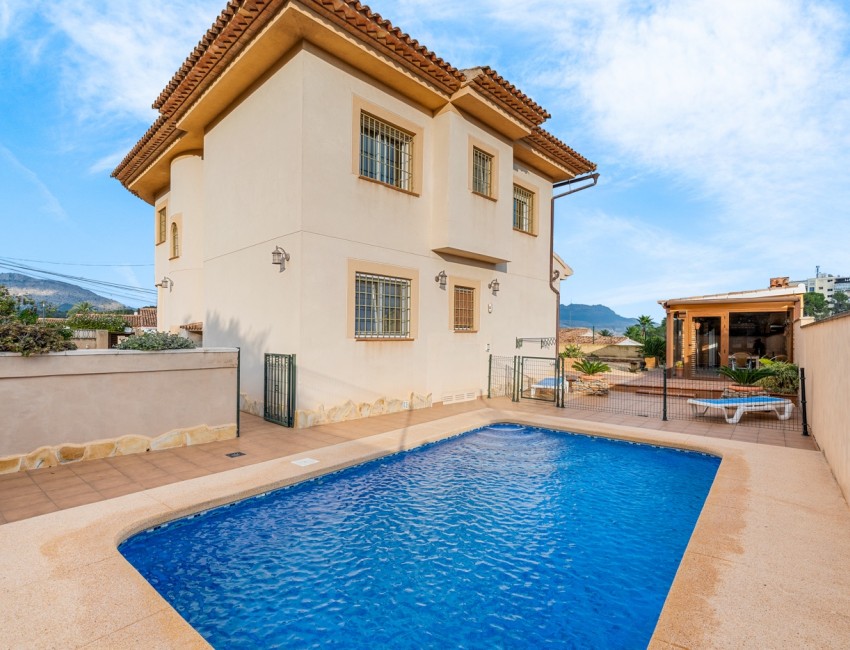 Venta · Villa / Chalet · Polop