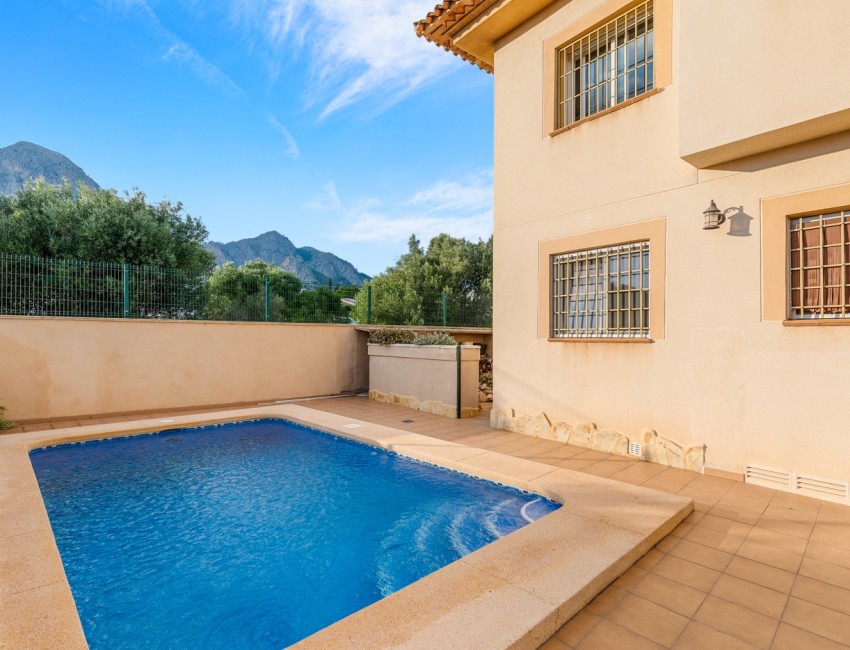 Venta · Villa / Chalet · Polop