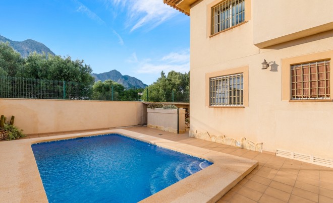 Venta · Villa / Chalet · Polop