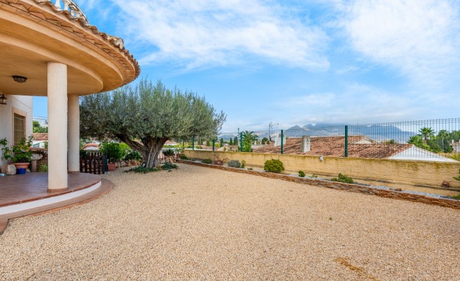 Venta · Villa / Chalet · Polop