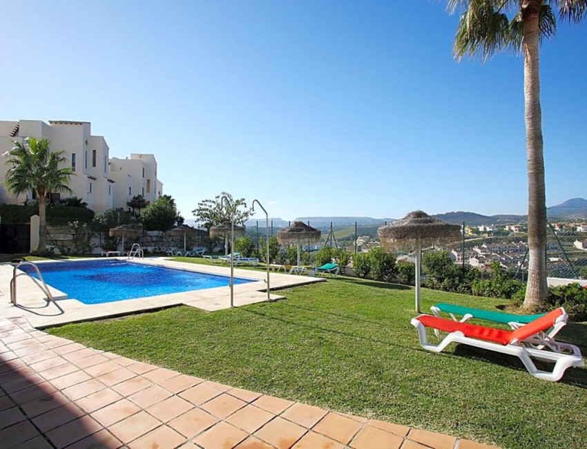 Sale · Apartment / Flat · Casares · Costa del Sol