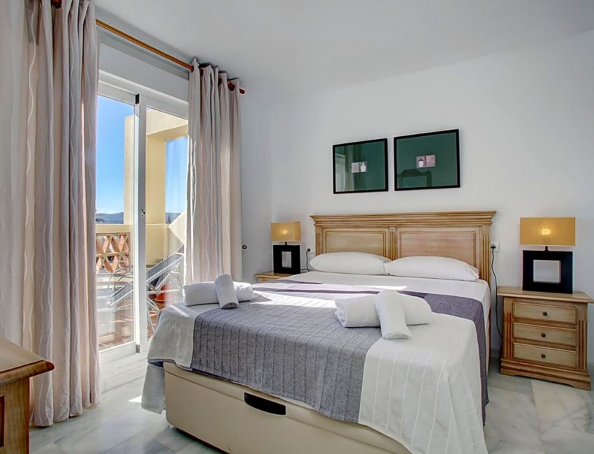 Sale · Apartment / Flat · Casares · Costa del Sol