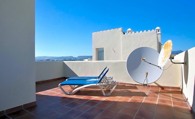 Sale · Apartment / Flat · Casares · Costa del Sol