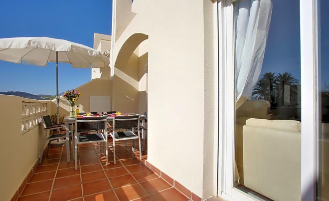 Sale · Apartment / Flat · Casares · Costa del Sol