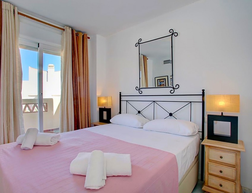 Sale · Apartment / Flat · Casares · Costa del Sol