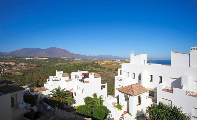 Sale · Apartment / Flat · Casares · Costa del Sol