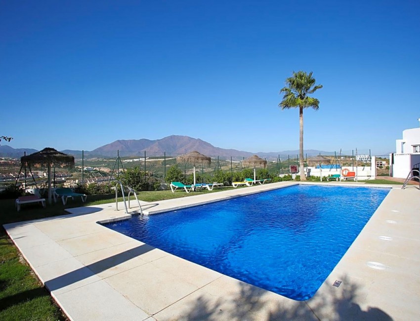 Sale · Apartment / Flat · Casares · Costa del Sol