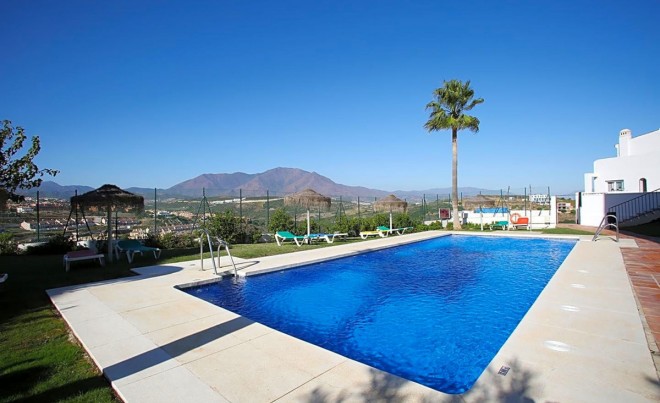 Sale · Apartment / Flat · Casares · Costa del Sol