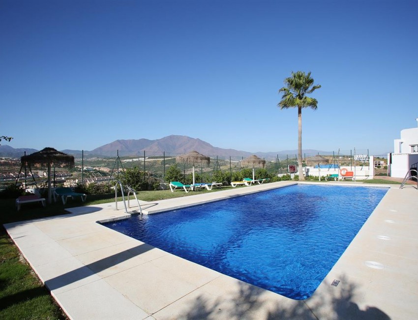 Sale · Apartment / Flat · Casares · Costa del Sol