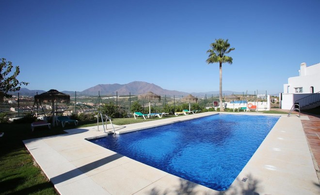 Sale · Apartment / Flat · Casares · Costa del Sol