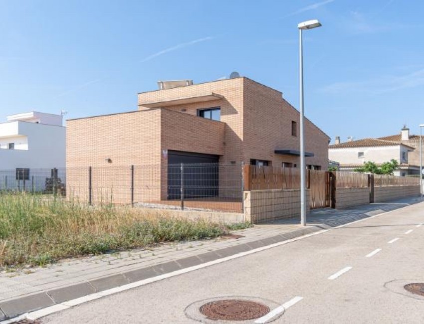 Sale · Villa · Fortià