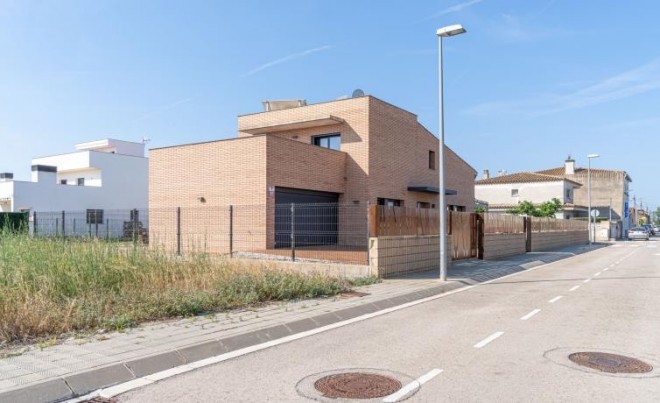 Sale · Villa · Fortià