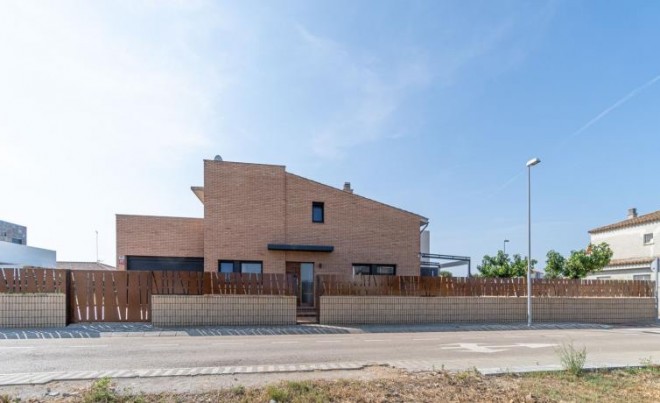 Sale · Villa · Fortià