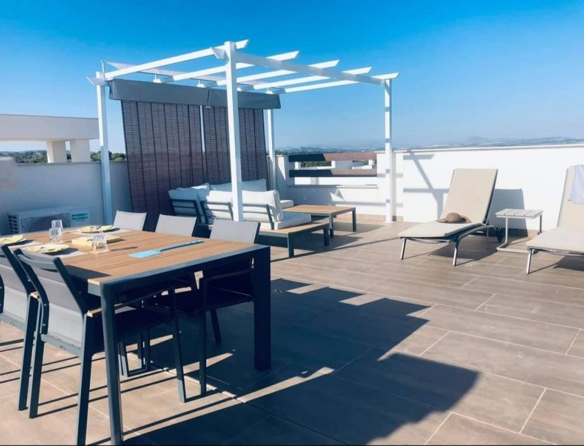 Venta · Bungalow / Adosado / Semiadosado · Torrevieja