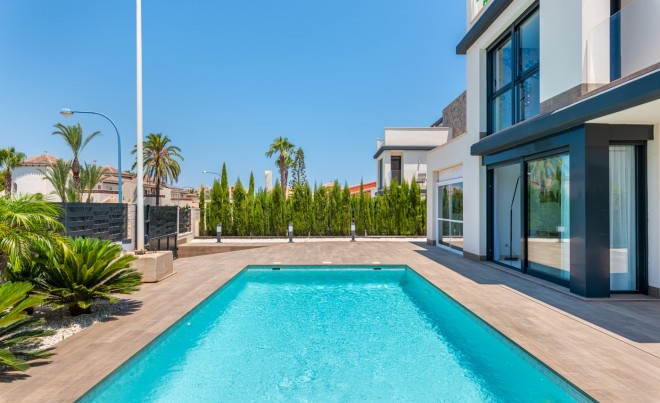 Nueva construcción  · Villa / Chalet · La Manga · Playa Honda