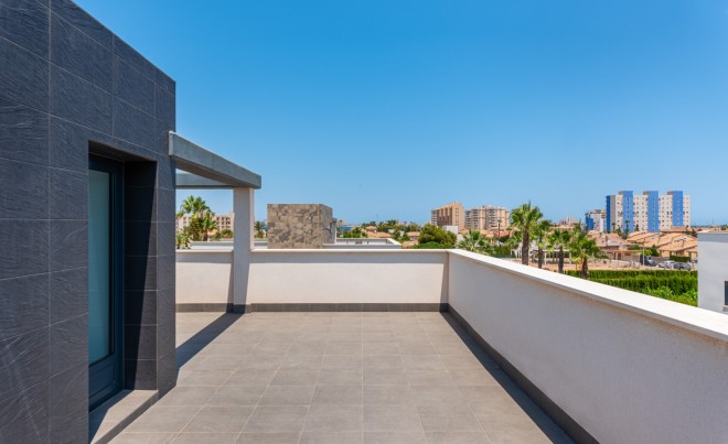 Nueva construcción  · Villa / Chalet · La Manga · Playa Honda