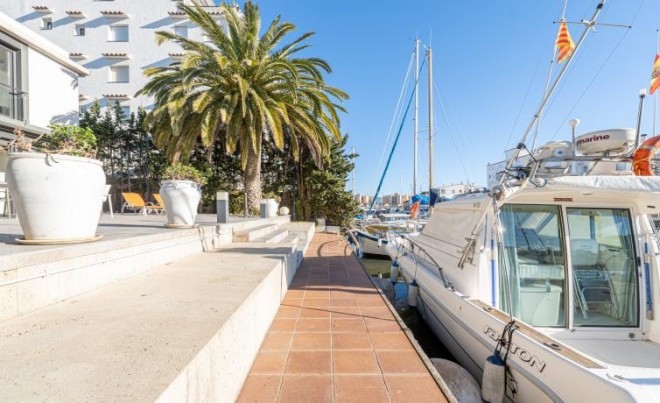 Revente · Villa · Roses