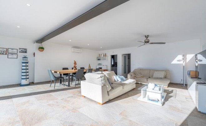 Revente · Villa · Roses