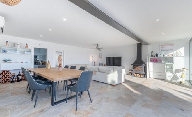 Revente · Villa · Roses