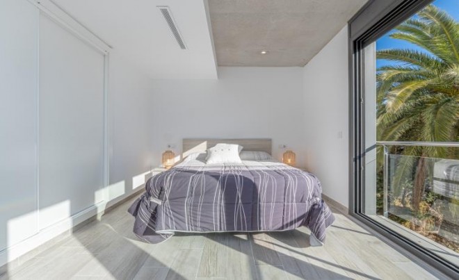 Revente · Villa · Roses