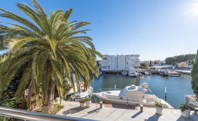 Revente · Villa · Roses