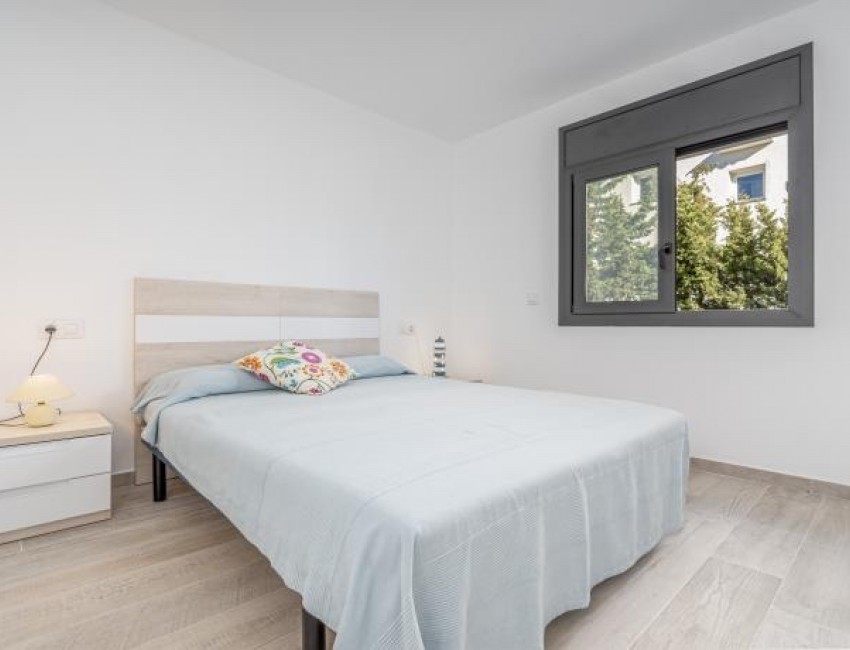 Revente · Villa · Roses