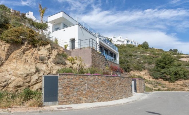 Venta · Villa / Chalet · Canyelles