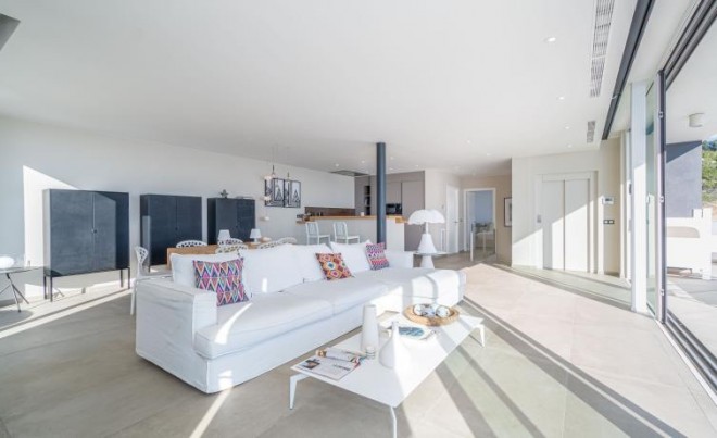 Venta · Villa / Chalet · Canyelles