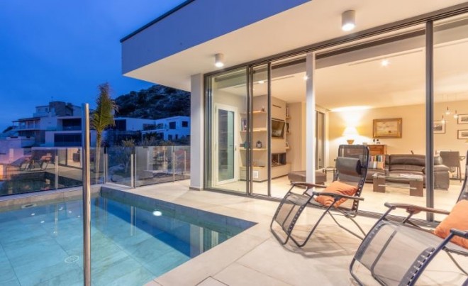 Venta · Villa / Chalet · Canyelles