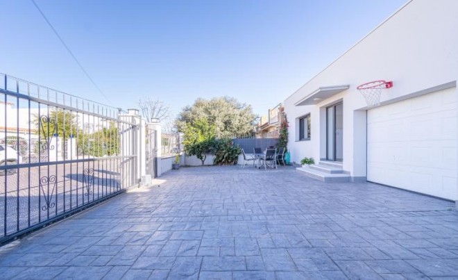 Venta · Villa / Chalet · Empuriabrava