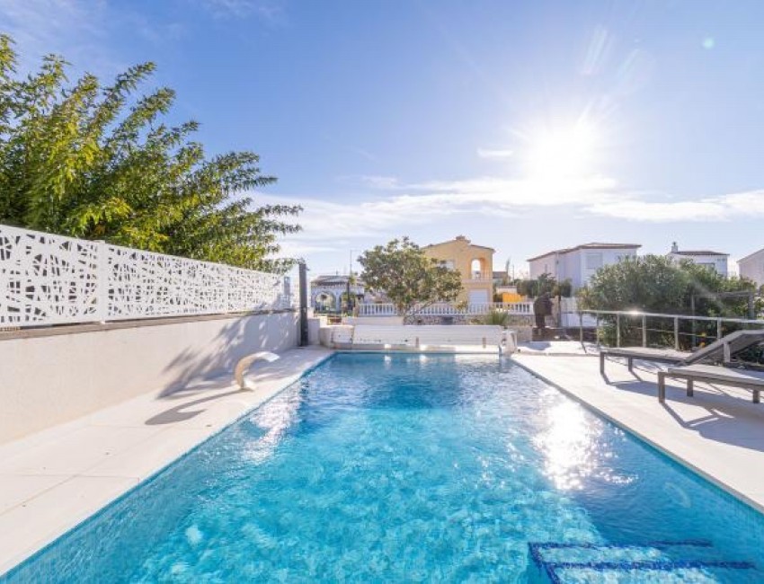 Venta · Villa / Chalet · Empuriabrava
