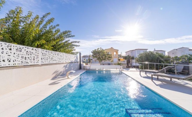 Venta · Villa / Chalet · Empuriabrava