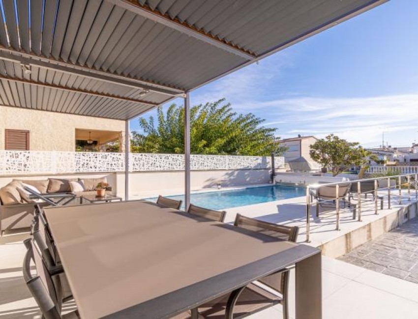 Venta · Villa / Chalet · Empuriabrava
