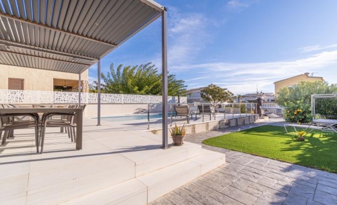 Venta · Villa / Chalet · Empuriabrava