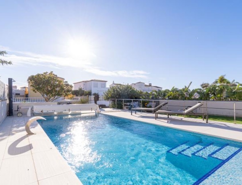 Venta · Villa / Chalet · Empuriabrava