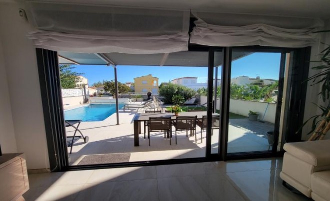 Venta · Villa / Chalet · Empuriabrava