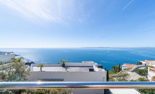 Revente · Villa · Roses