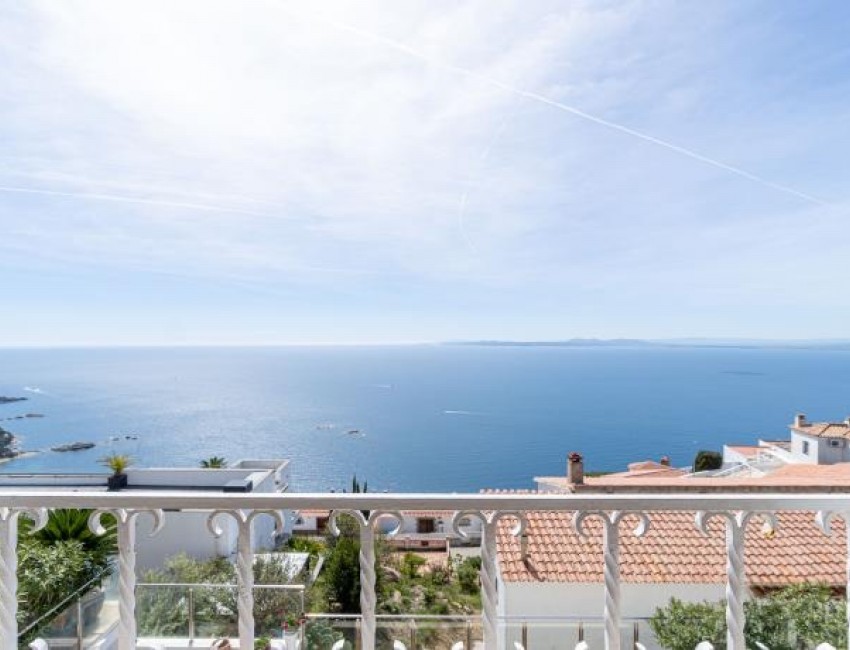 Revente · Villa · Roses