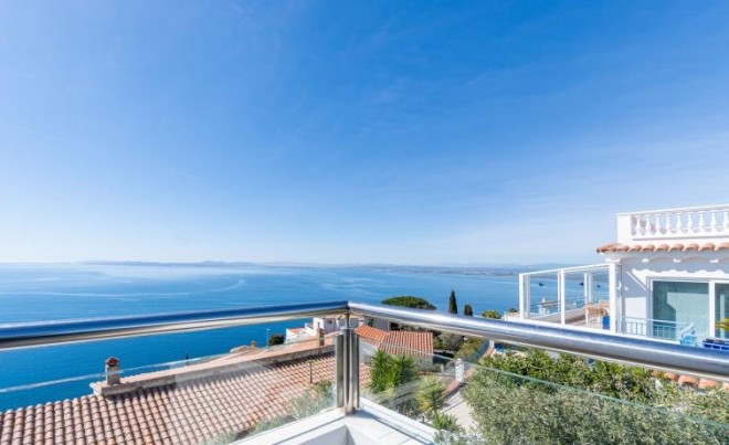 Revente · Villa · Roses