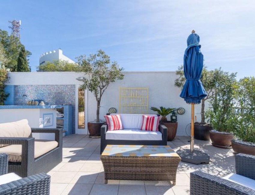 Revente · Villa · Roses