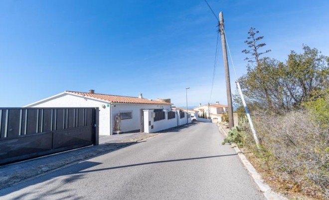 Revente · Villa · Roses