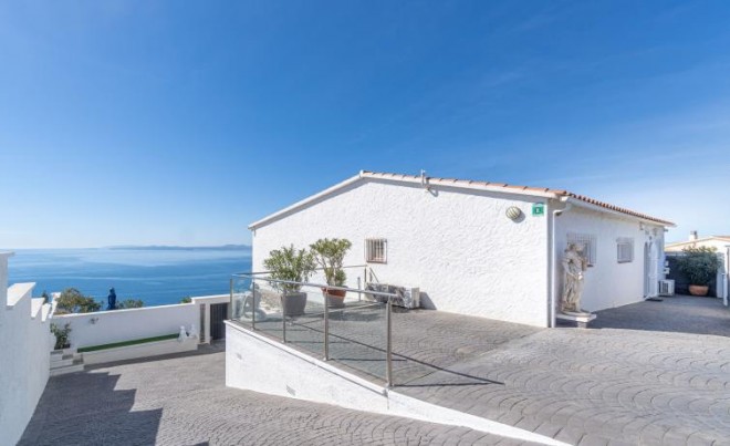 Revente · Villa · Roses