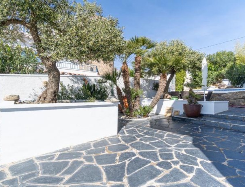 Revente · Villa · Roses