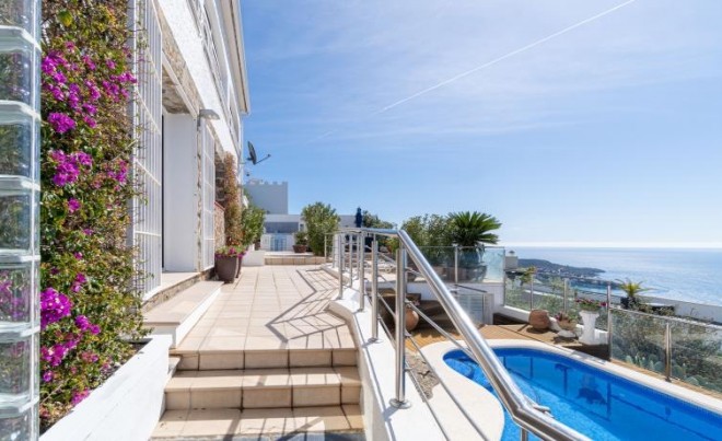 Revente · Villa · Roses